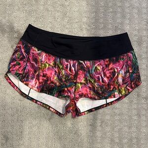 Lululemon Speed Up Low Rise 2.5” lined Shorts